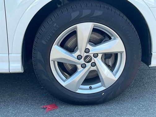 2022 Audi Q3 40 Premium