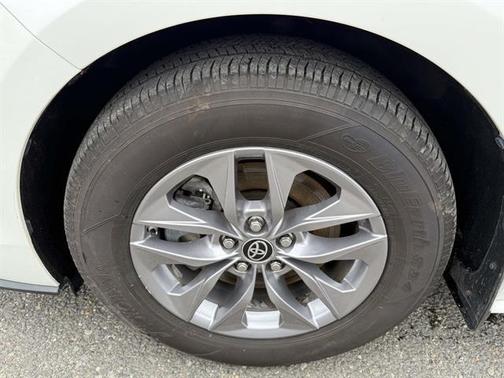 2021 Toyota Sienna XLE 7 Passenger