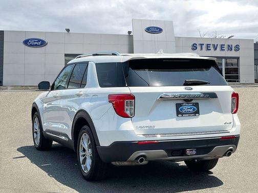 2022 Ford Explorer ST-Line