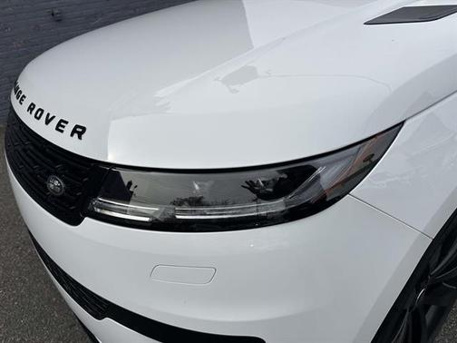 2024 Land Rover Range Rover Sport SE