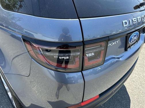 Eiger Grey Metallic 2023 Land Rover Discovery Sport SE