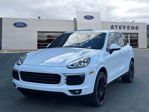2017 Porsche Cayenne Platinum Edition