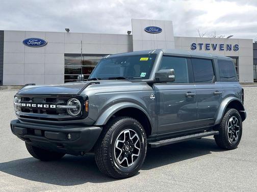 2024 Ford Bronco Outer Banks