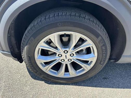 Agate Black Metallic 2023 Ford Explorer Limited