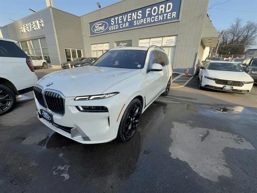 2023 BMW X7 xDrive40i