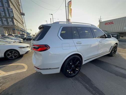 2023 BMW X7 xDrive40i