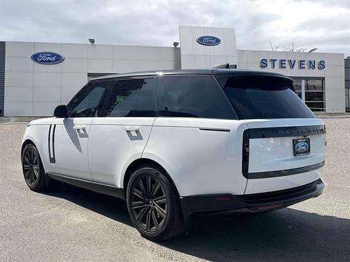 2023 Land Rover Range Rover P400 SE