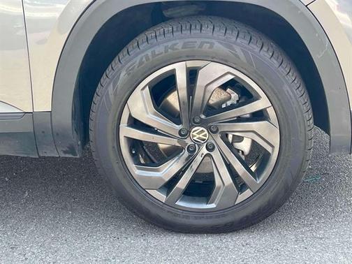 2022 Volkswagen Atlas 2.0T SE w/Technology 4MOTION