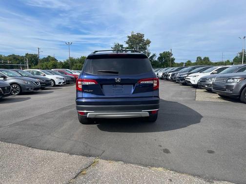 2022 Honda Pilot AWD Elite