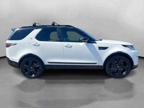 White 2021 Land Rover Discovery P360 HSE R-Dynamic