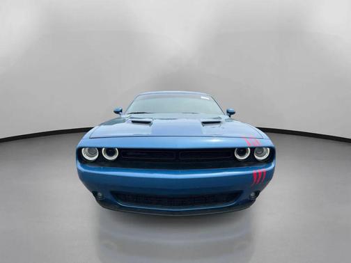 Frostbite 2021 Dodge Challenger SXT