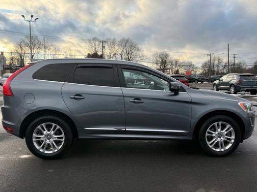 2016 Volvo XC60 T5 Premier