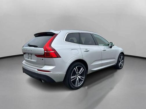 2019 Volvo XC60 T5 Momentum