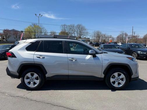 2019 Toyota RAV4 Hybrid LE