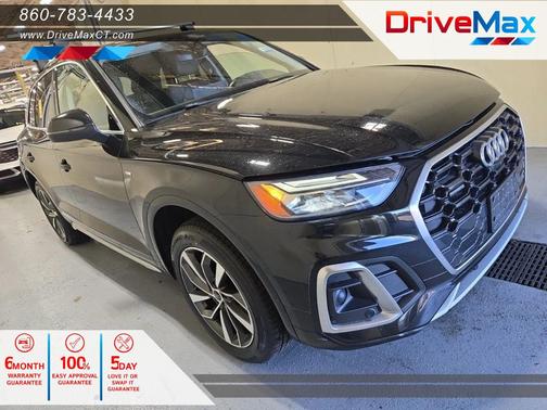 Mythos Black Metallic 2024 Audi Q5 45 S line Premium Plus