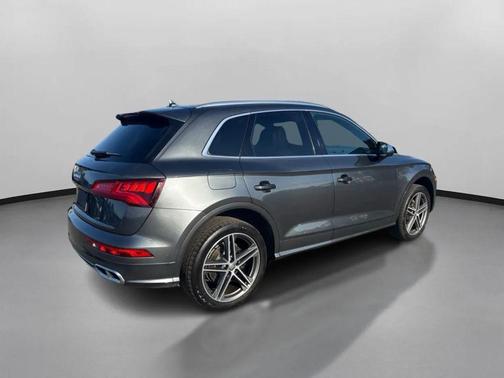 Daytona Gray Pearl Effect 2019 Audi SQ5 3.0T Premium Plus