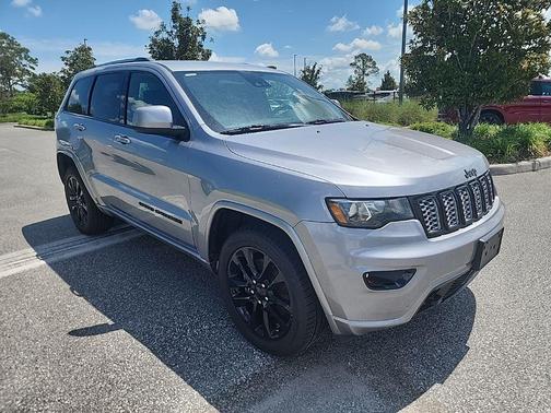 Bright White 2021 Jeep Grand Cherokee Altitude
