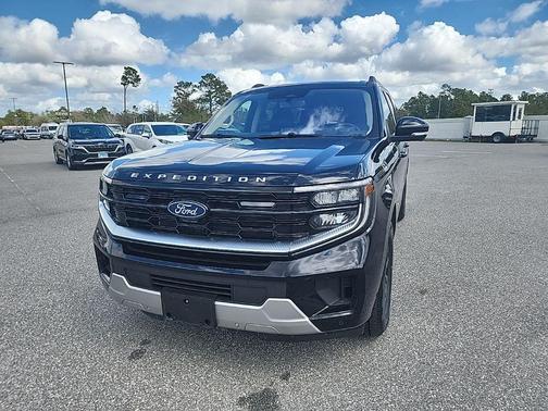 Black Metallic 2025 Ford Expedition Max Platinum