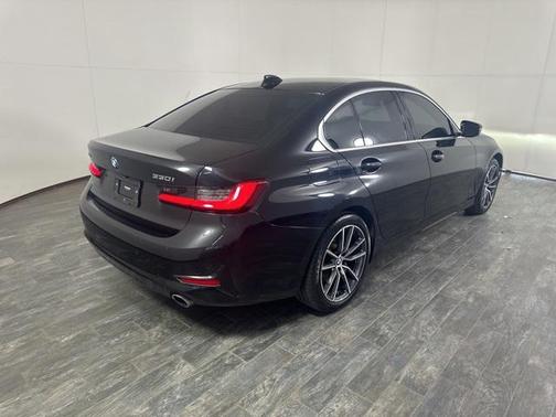 2021 BMW 330 xDrive