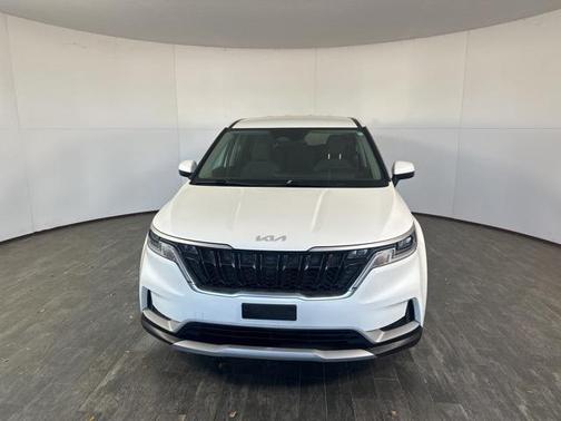 2022 Kia Carnival LX