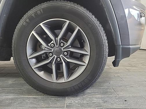 2021 Jeep Grand Cherokee Laredo