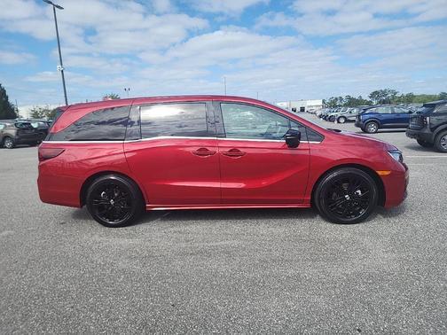Radiant Red Metallic II 2025 Honda Odyssey Sport-L