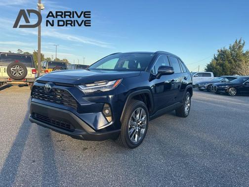 2022 Toyota RAV4 XLE Premium