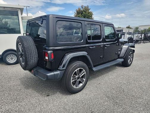 Black Clearcoat 2023 Jeep Wrangler 4-Door Sahara