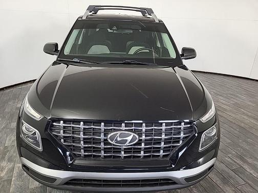 2022 Hyundai VENUE SEL