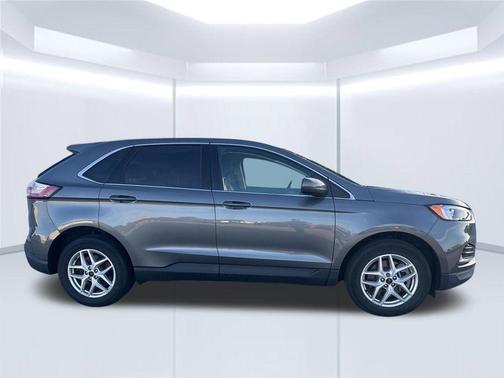 Carbonized Gray Metallic 2023 Ford Edge SEL