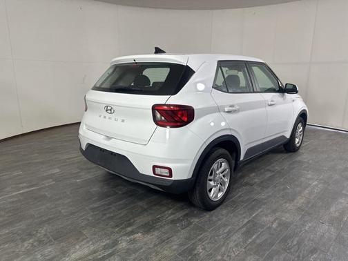 2021 Hyundai VENUE SE