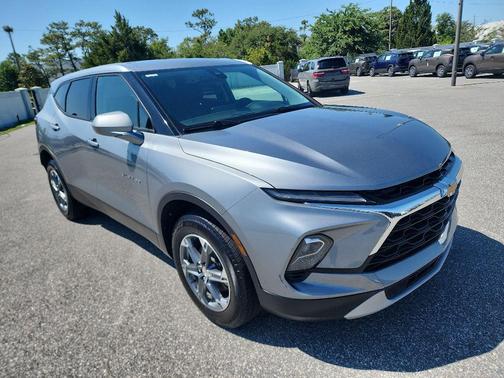 Sterling Gray Metallic 2024 Chevrolet Blazer 2LT