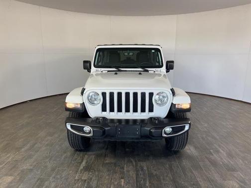2023 Jeep Wrangler 4-Door Sahara