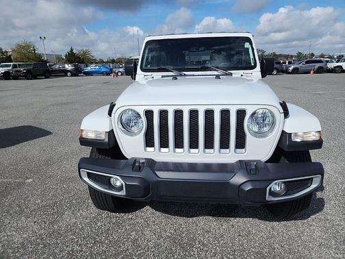2023 Jeep Wrangler 4-Door Sahara