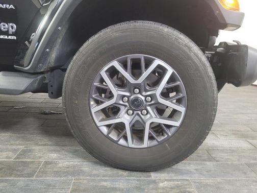 2024 Jeep Wrangler 4-Door Sahara