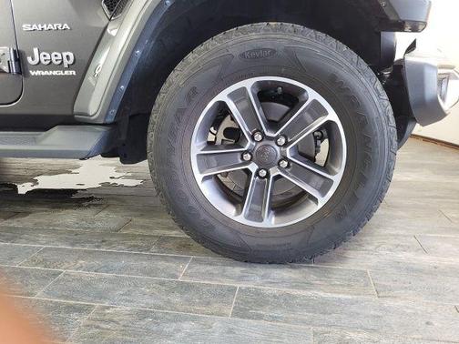 2023 Jeep Wrangler 4-Door Sahara