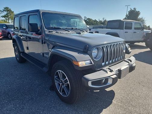 2023 Jeep Wrangler 4-Door Sahara