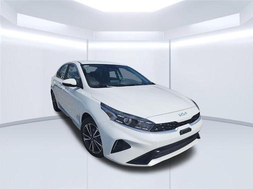 Snow White Pearl 2023 Kia Forte GT-Line