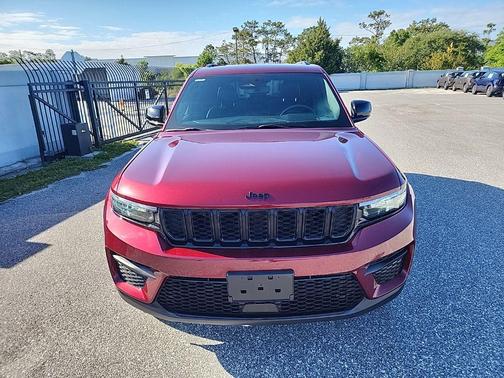 Velvet Red Pearlcoat 2023 Jeep Grand Cherokee Altitude