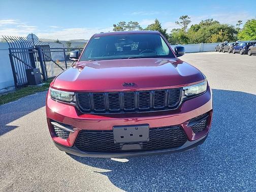 Velvet Red Pearlcoat 2023 Jeep Grand Cherokee Altitude