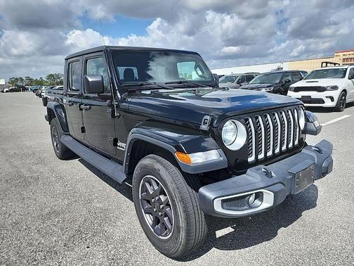 2022 Jeep Gladiator Overland