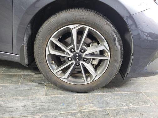 2024 Kia Forte EX