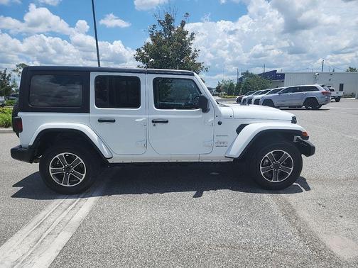 Bright White 2023 Jeep Wrangler 4-Door Sahara