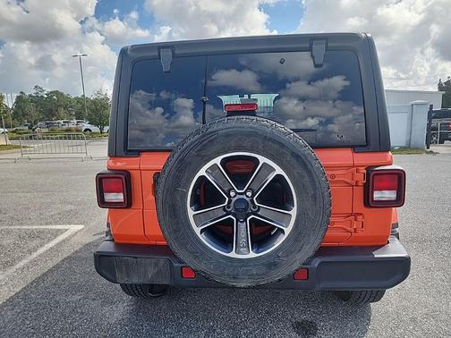 2023 Jeep Wrangler 4-Door Sahara