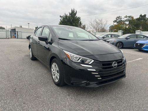 2023 Nissan Versa 1.6 S