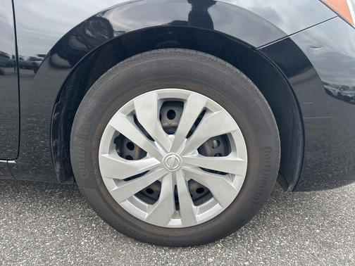 2023 Nissan Versa 1.6 S