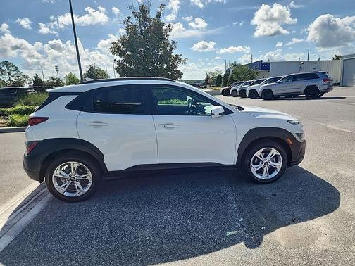 Lunar White 2022 Hyundai KONA SEL
