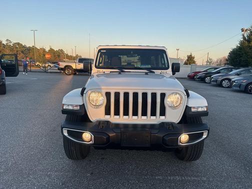 2023 Jeep Wrangler 4-Door Sahara