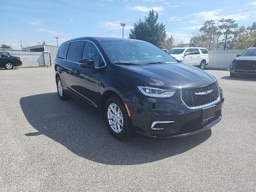 2025 Chrysler Pacifica L