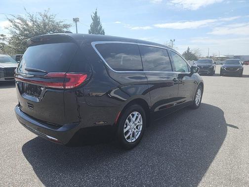 2025 Chrysler Pacifica L